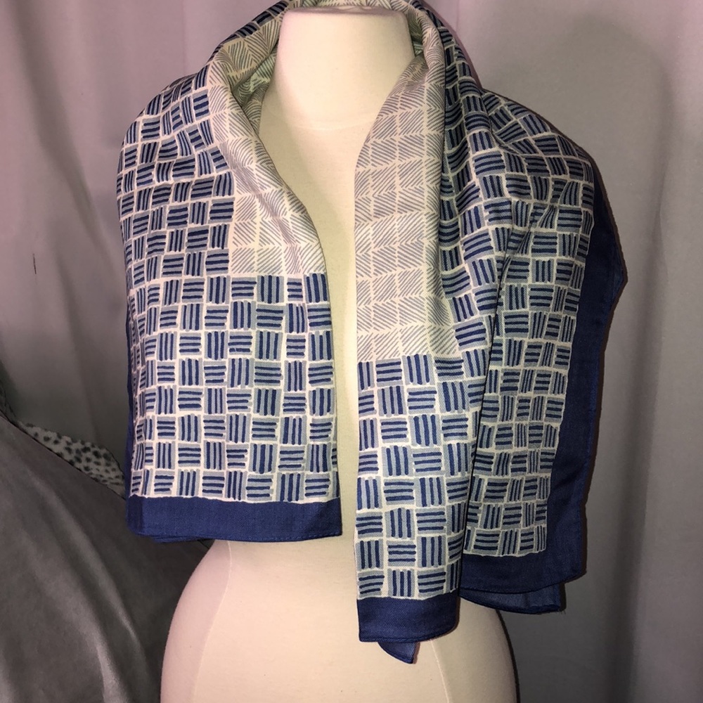 Rain Shawl - Picture 2 of 5